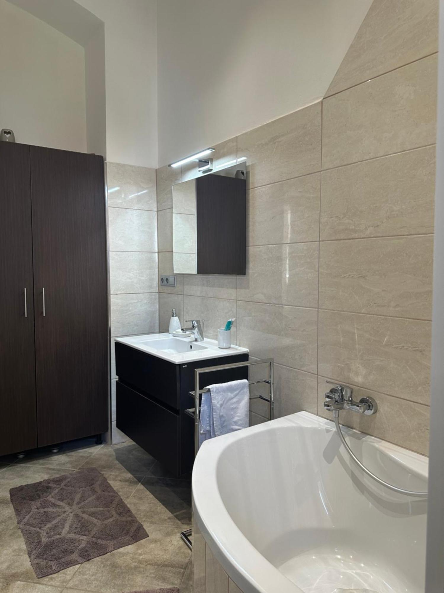 Luxury Apartment Novobranska Brno Exteriör bild
